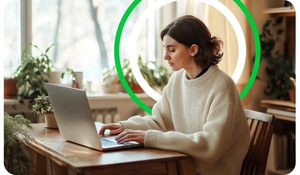Mujer buscando las las mejores inversiones